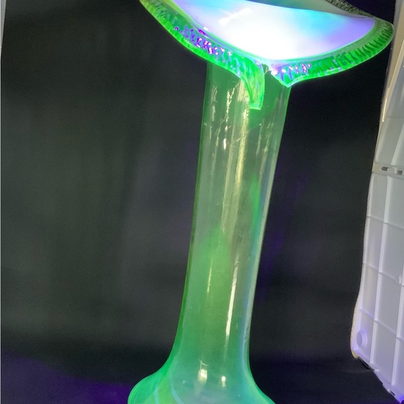 Tall uranium glass jack and the pulpit - Picture 8 of 10